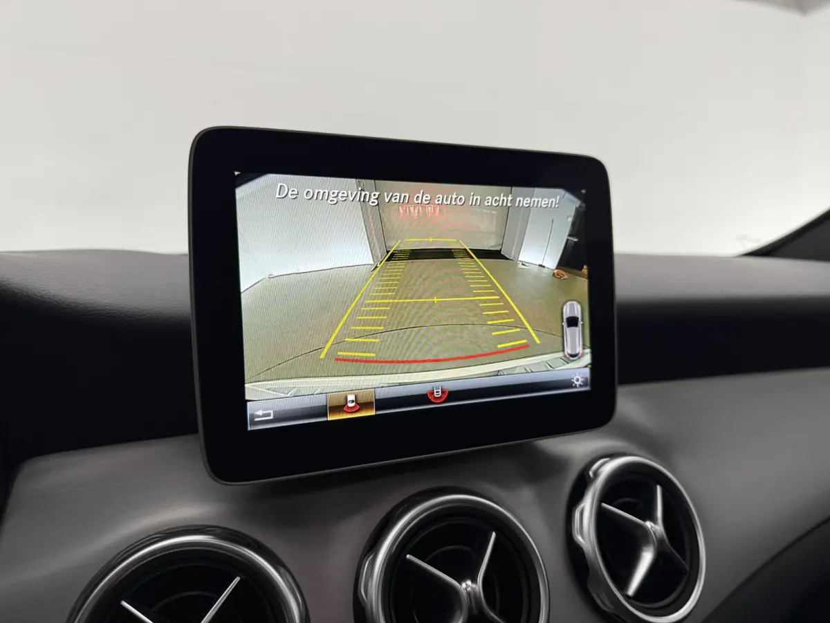 180 | Pano | Camera | LED | Clima | Cruise | Keyless | Navi | Parkeersens.