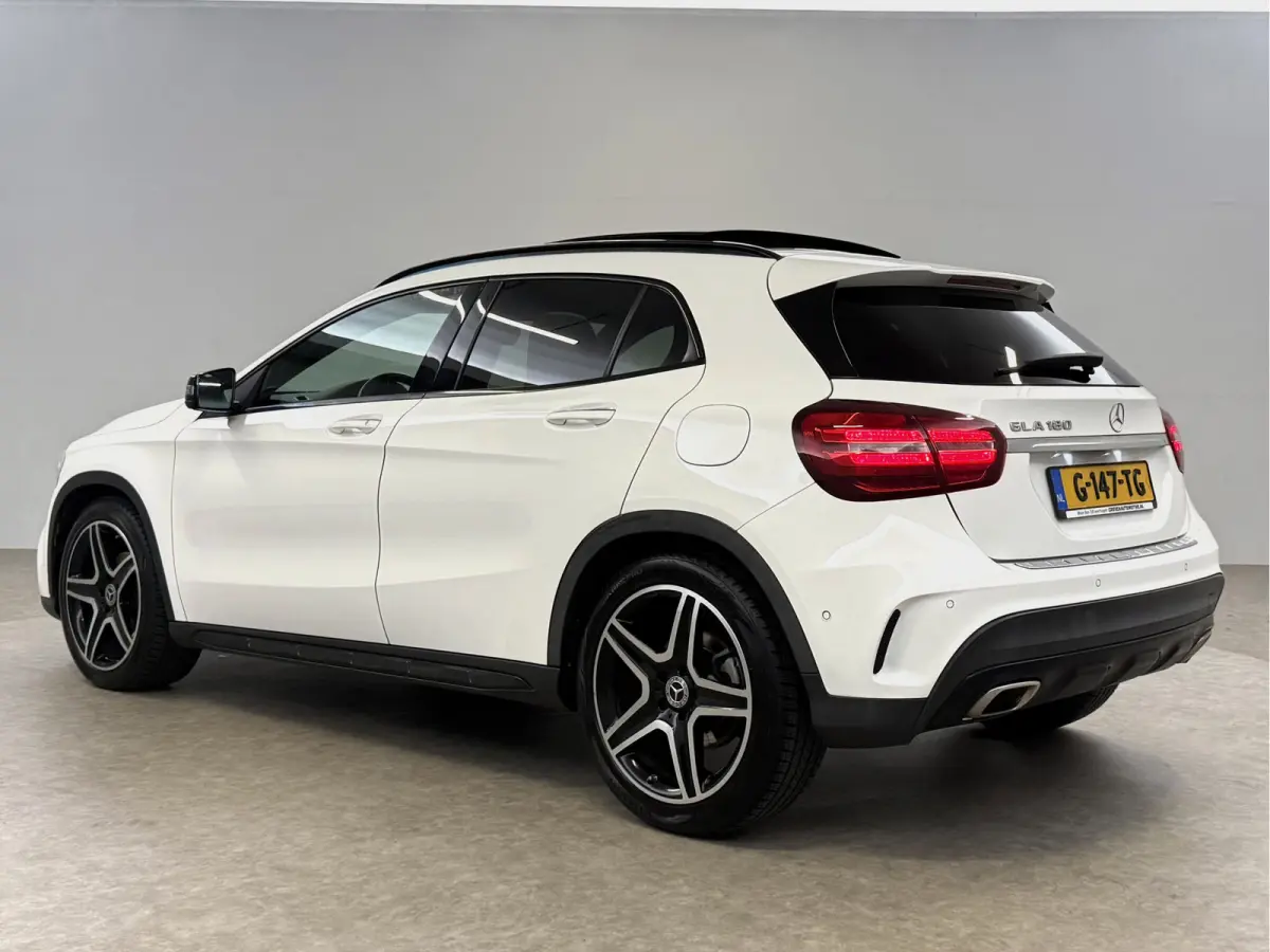 180 | Pano | Camera | LED | Clima | Cruise | Keyless | Navi | Parkeersens.