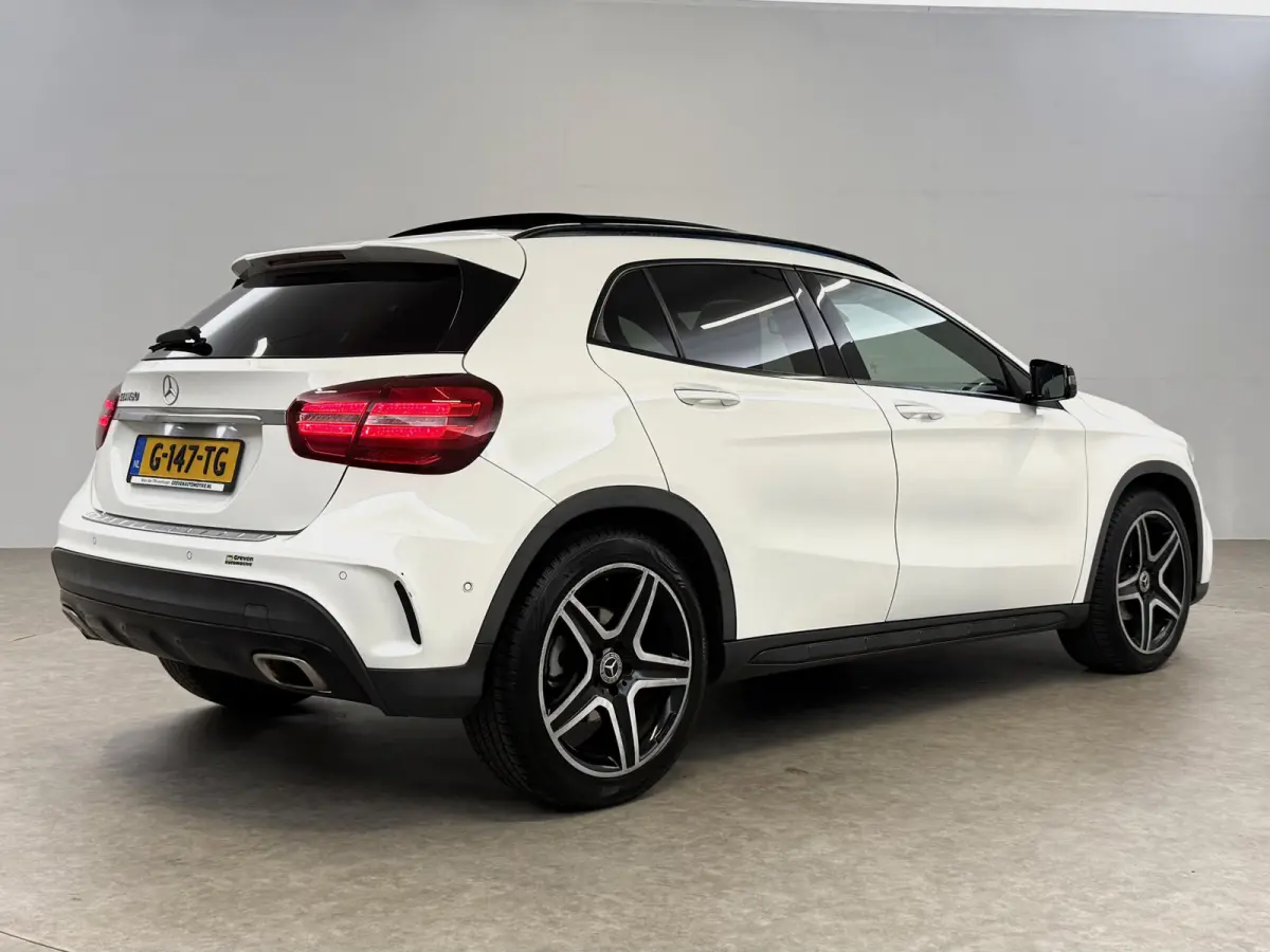 180 | Pano | Camera | LED | Clima | Cruise | Keyless | Navi | Parkeersens.