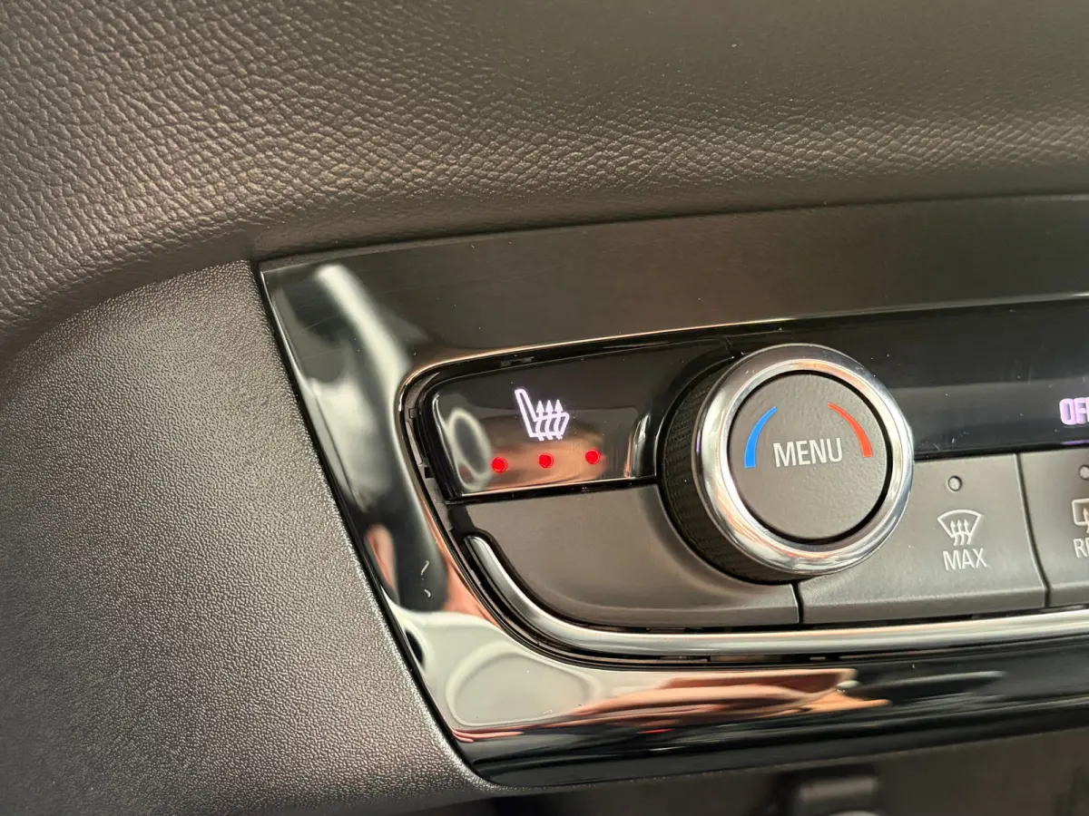 1.2 100 PK Elegance | STUUR EN STOELVERWARMING| DODEHOEK DETECTIE| KEYLESS ENTRY & START| NAVIGATIE + APPLE CARPLAY/ANDROID AUTO| CAMERA + PARKEERSENSOREN| FULL LED| EERSTE EIGENAAR| DEALER 