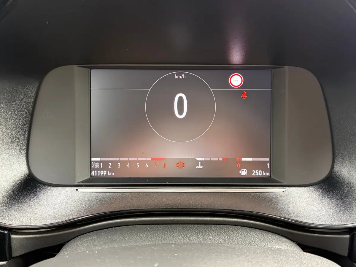 1.2 100 PK Elegance | STUUR EN STOELVERWARMING| DODEHOEK DETECTIE| KEYLESS ENTRY & START| NAVIGATIE + APPLE CARPLAY/ANDROID AUTO| CAMERA + PARKEERSENSOREN| FULL LED| EERSTE EIGENAAR| DEALER 