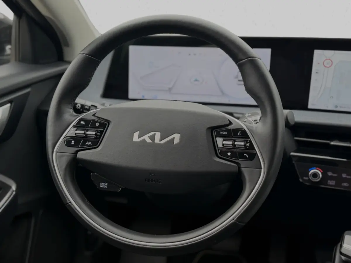 Air 58 kWh 99% SoH. (NL-auto, Dealer OndH, 1e Eig, Navi, Stoel+StuurVerwam, Lane Assist, Camera, Navi, Etc)