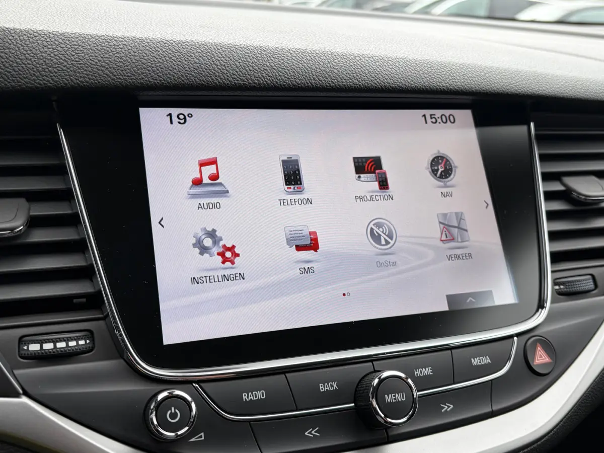 1.0 105 PK Online Edition | TREKHAAK AFNB.| NAVIGATIE + APPLE CARPLAY/ANDROID AUTO| CAMERA + PARKEERSENSOREN| DAB| ELEC. CLIMATE CONTROL| AIRCO|