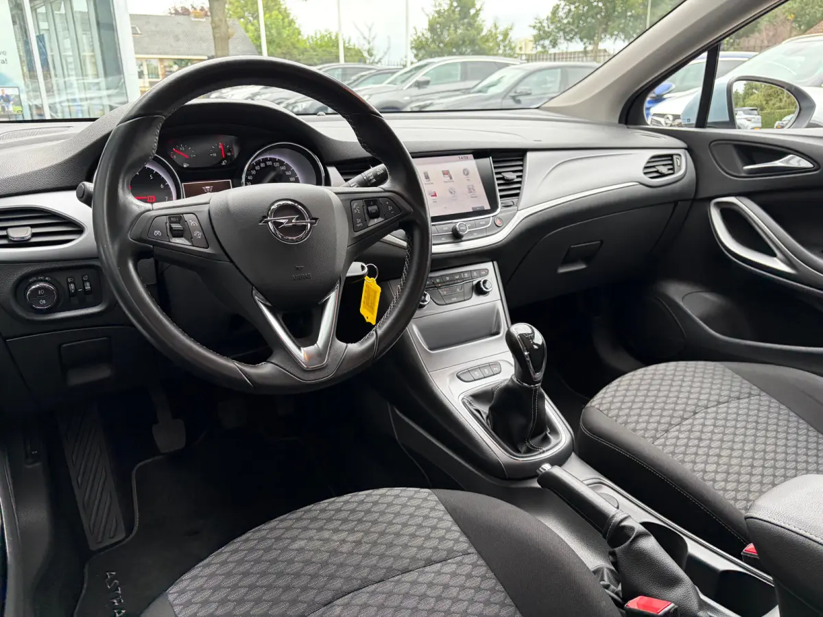 1.0 105 PK Online Edition | TREKHAAK AFNB.| NAVIGATIE + APPLE CARPLAY/ANDROID AUTO| CAMERA + PARKEERSENSOREN| DAB| ELEC. CLIMATE CONTROL| AIRCO|