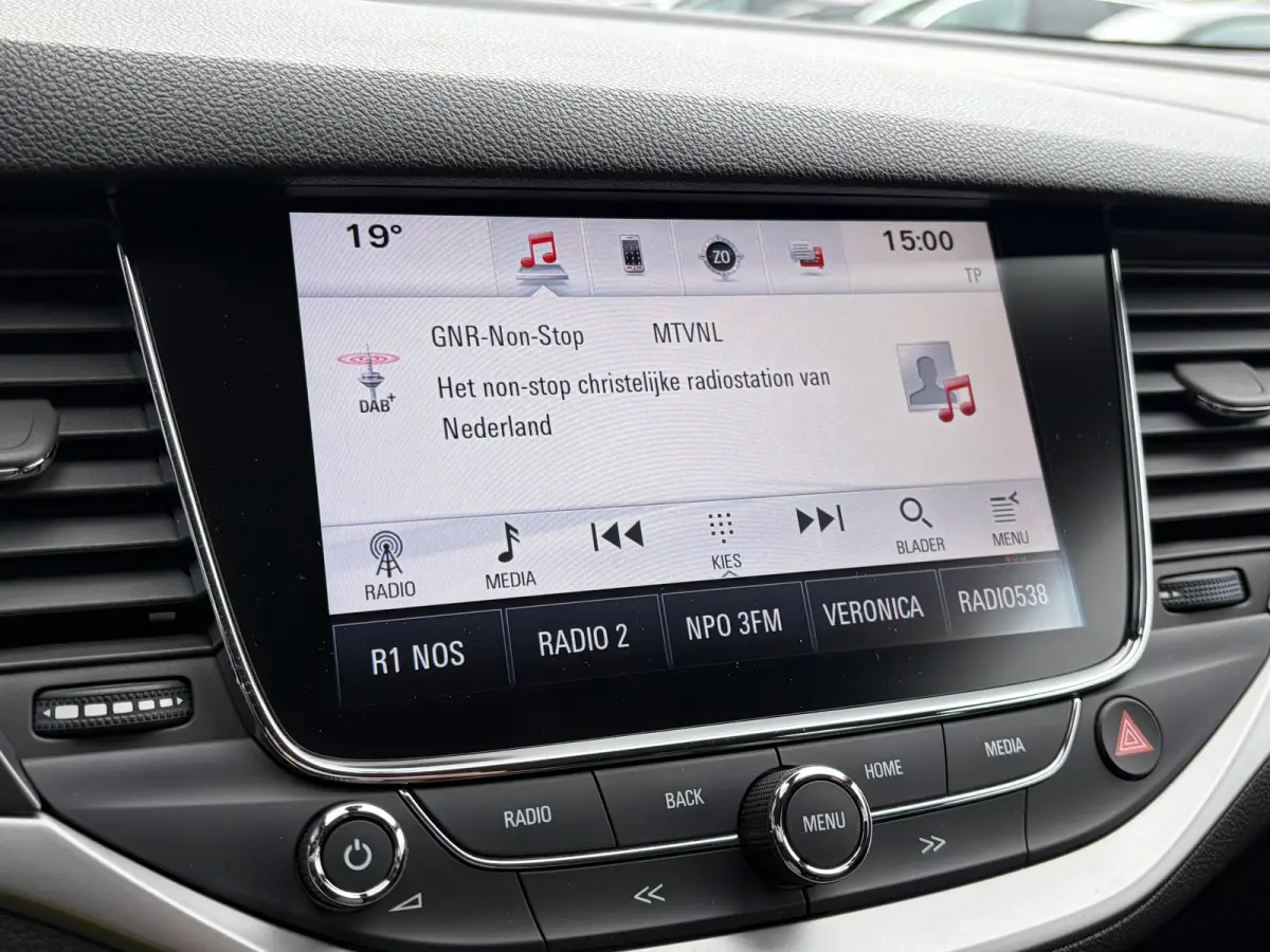 1.0 105 PK Online Edition | TREKHAAK AFNB.| NAVIGATIE + APPLE CARPLAY/ANDROID AUTO| CAMERA + PARKEERSENSOREN| DAB| ELEC. CLIMATE CONTROL| AIRCO|