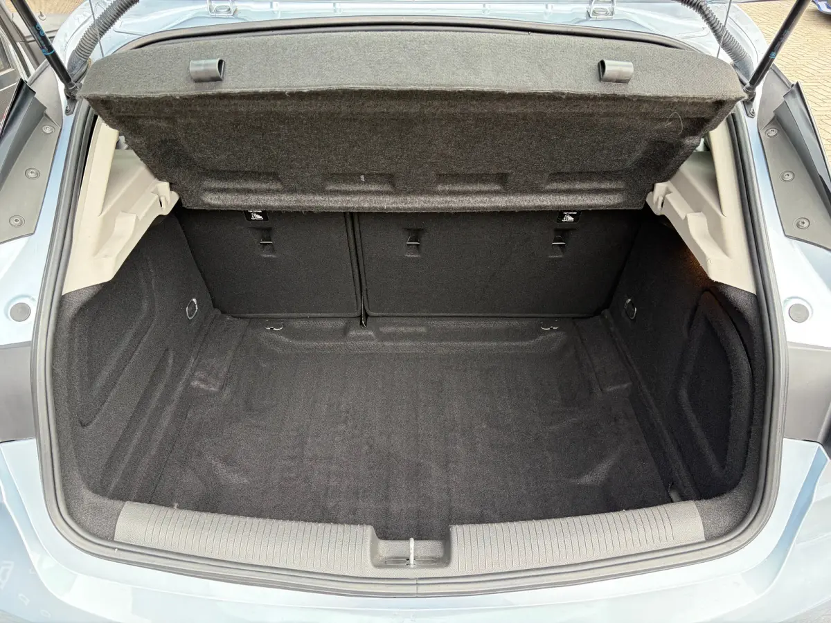 1.0 105 PK Online Edition | TREKHAAK AFNB.| NAVIGATIE + APPLE CARPLAY/ANDROID AUTO| CAMERA + PARKEERSENSOREN| DAB| ELEC. CLIMATE CONTROL| AIRCO|