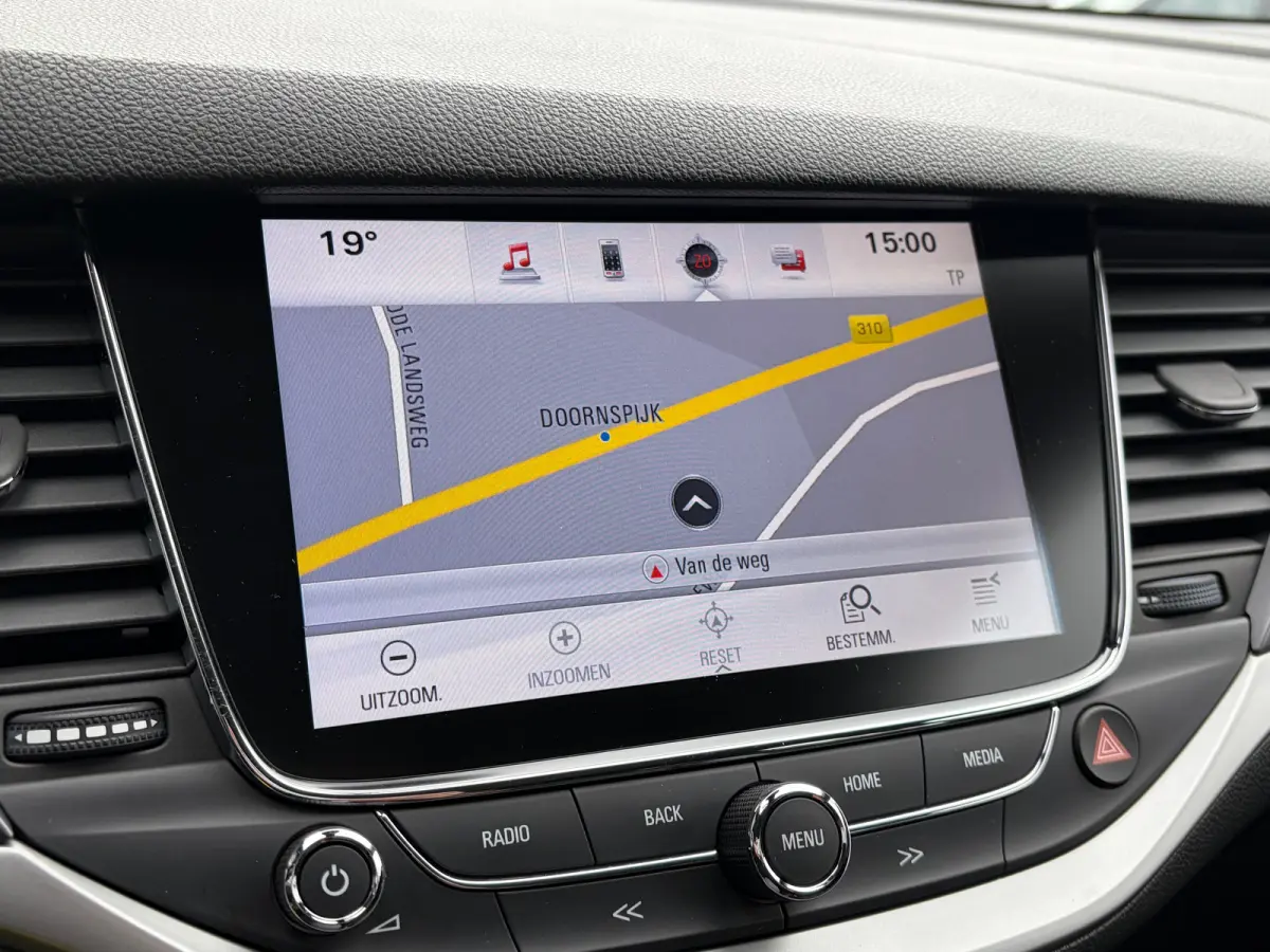 1.0 105 PK Online Edition | TREKHAAK AFNB.| NAVIGATIE + APPLE CARPLAY/ANDROID AUTO| CAMERA + PARKEERSENSOREN| DAB| ELEC. CLIMATE CONTROL| AIRCO|