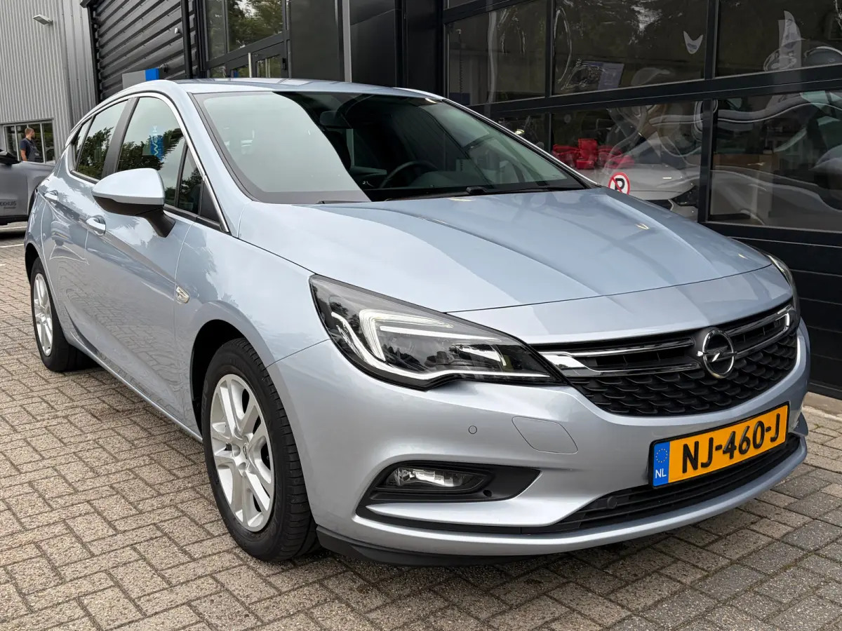 1.0 105 PK Online Edition | TREKHAAK AFNB.| NAVIGATIE + APPLE CARPLAY/ANDROID AUTO| CAMERA + PARKEERSENSOREN| DAB| ELEC. CLIMATE CONTROL| AIRCO|