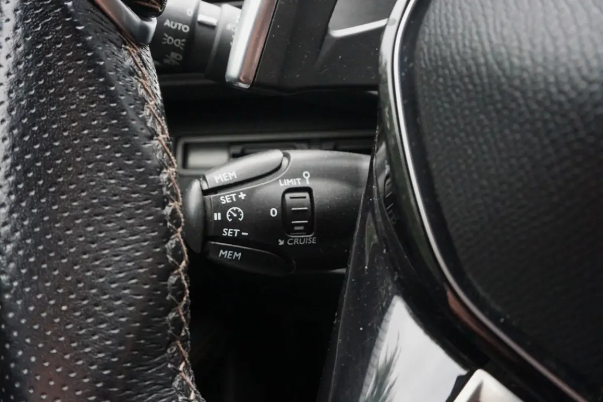 1.6 e-THP GT-Line Trekhaak/Camera/Leer!