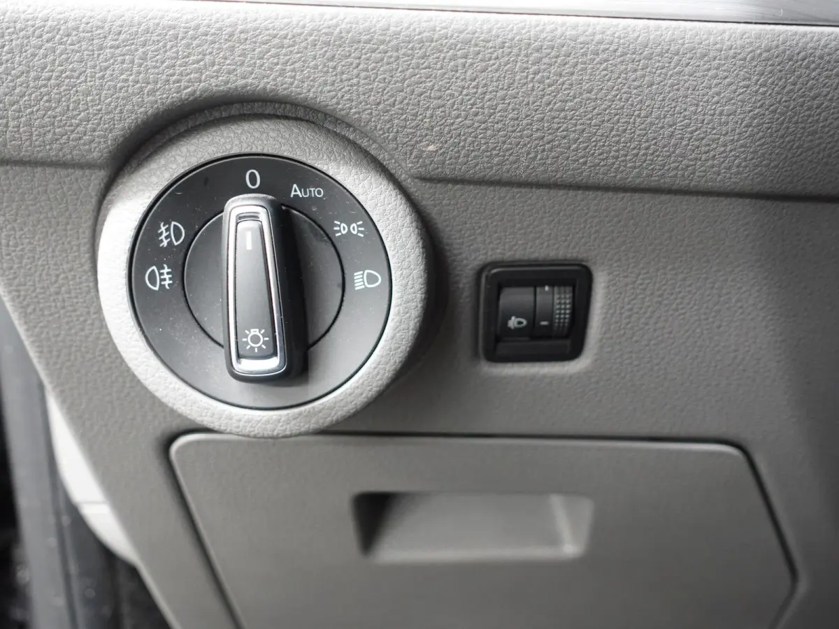 2.0 TDI L2H1 Highline Dubbele Cabine Automaat Airco Cruise Control Camera Apple Carplay