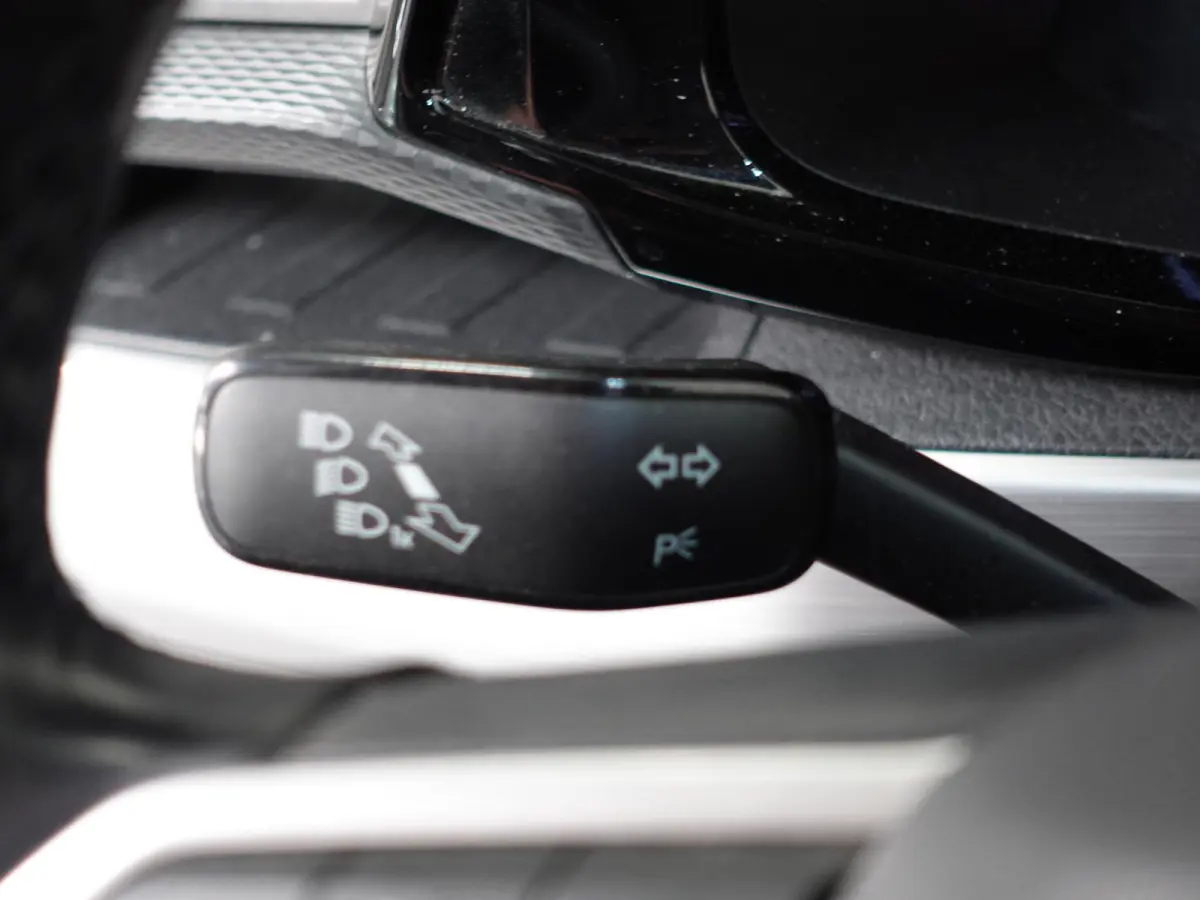 2.0 TDI L2H1 Highline Dubbele Cabine Automaat Airco Cruise Control Camera Apple Carplay