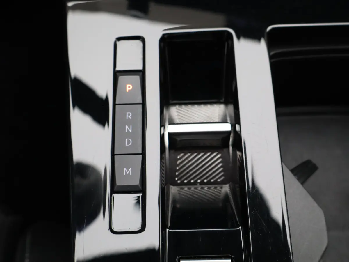 1.2 Turbo GS TREKHAAK | 4 SEASON | | Apple Carplay/Android Auto|telefoonintegratie premium | Cruise control adaptief met Stop&Go | Electronic climate controle