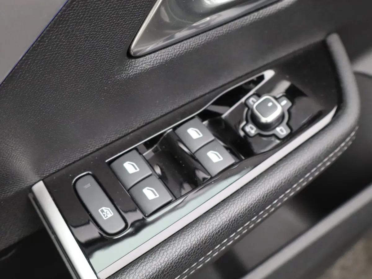 1.2 Turbo GS TREKHAAK | 4 SEASON | | Apple Carplay/Android Auto|telefoonintegratie premium | Cruise control adaptief met Stop&Go | Electronic climate controle