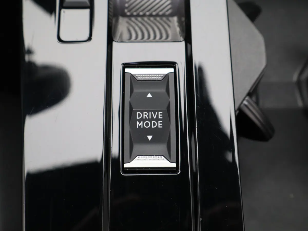 1.2 Turbo GS TREKHAAK | 4 SEASON | | Apple Carplay/Android Auto|telefoonintegratie premium | Cruise control adaptief met Stop&Go | Electronic climate controle