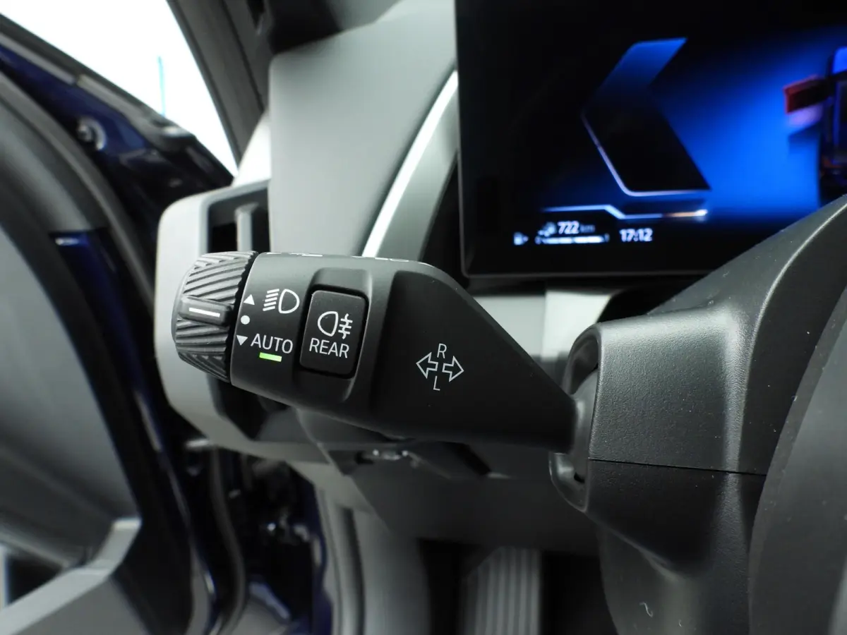30e xDrive M-Sportpakket Pro / Panoramadak / Driving assist plus / Trekhaak Comfort pack / Alu wielen 21 inch