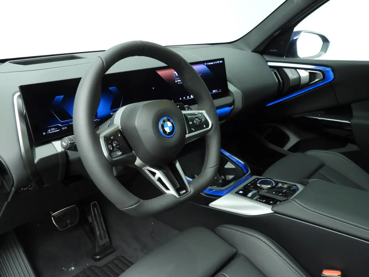 30e xDrive M-Sportpakket Pro / Panoramadak / Driving assist plus / Trekhaak Comfort pack / Alu wielen 21 inch
