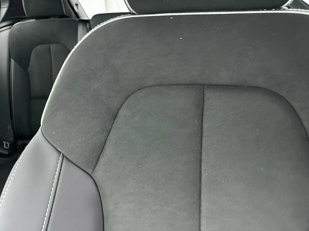 Twin AWD 408PK Ultimate 82kWh | 20" | Exterior Styling | Leder/Nubuck | Trekhaak | Getint Glas | Panoramadak | 360 Camera | Harman Kardon | Elektr. verst. Stoelen | Stoel/Stuurverwarming | W