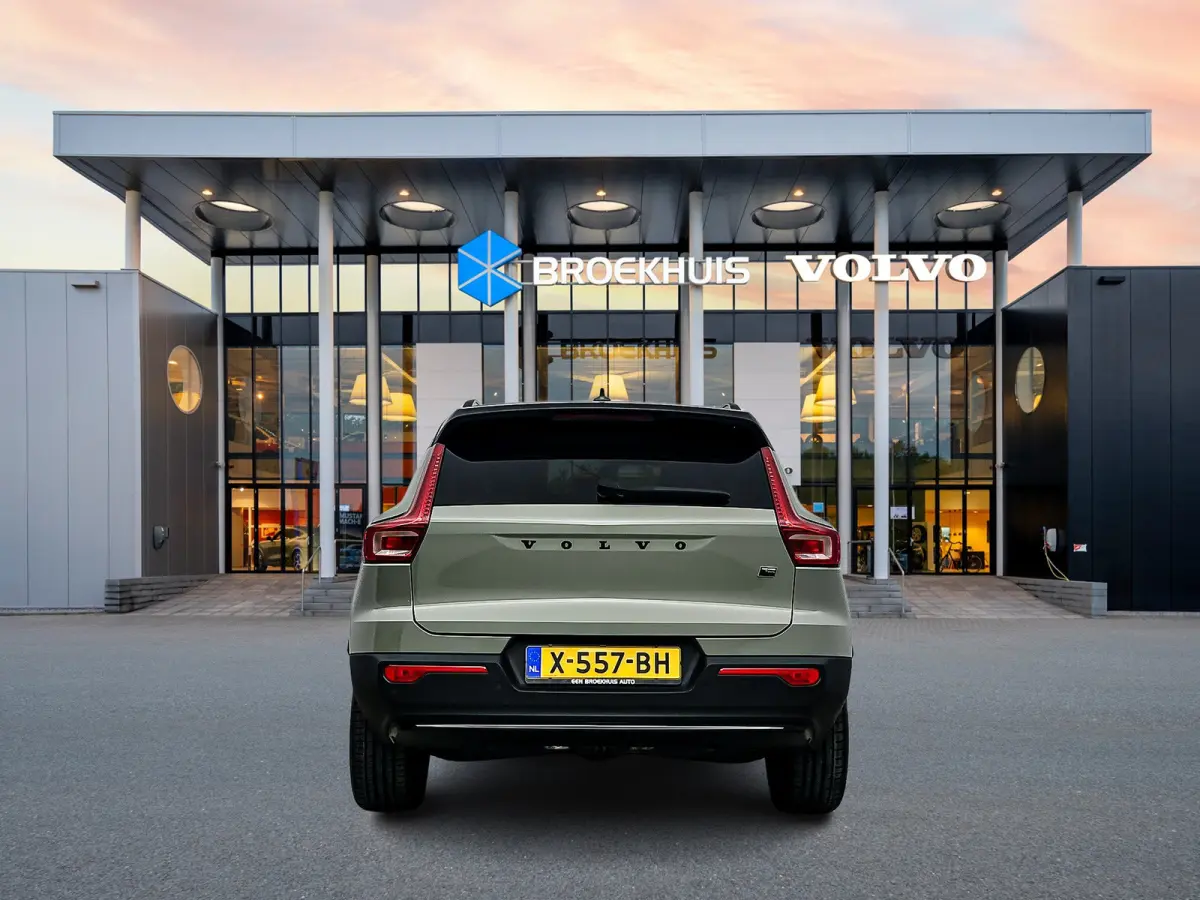 Twin AWD 408PK Ultimate 82kWh | 20" | Exterior Styling | Leder/Nubuck | Trekhaak | Getint Glas | Panoramadak | 360 Camera | Harman Kardon | Elektr. verst. Stoelen | Stoel/Stuurverwarming | W