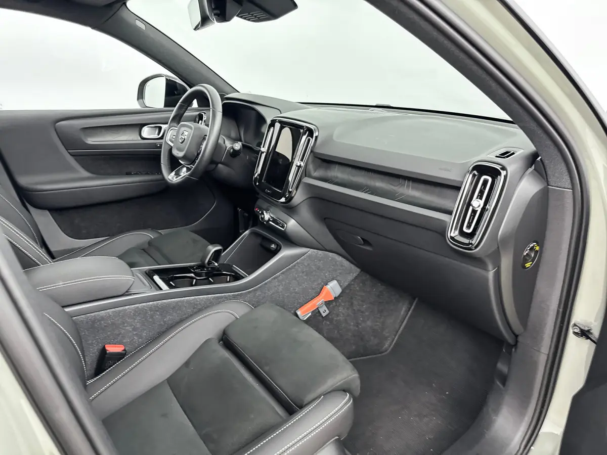 Twin AWD 408PK Ultimate 82kWh | 20" | Exterior Styling | Leder/Nubuck | Trekhaak | Getint Glas | Panoramadak | 360 Camera | Harman Kardon | Elektr. verst. Stoelen | Stoel/Stuurverwarming | W