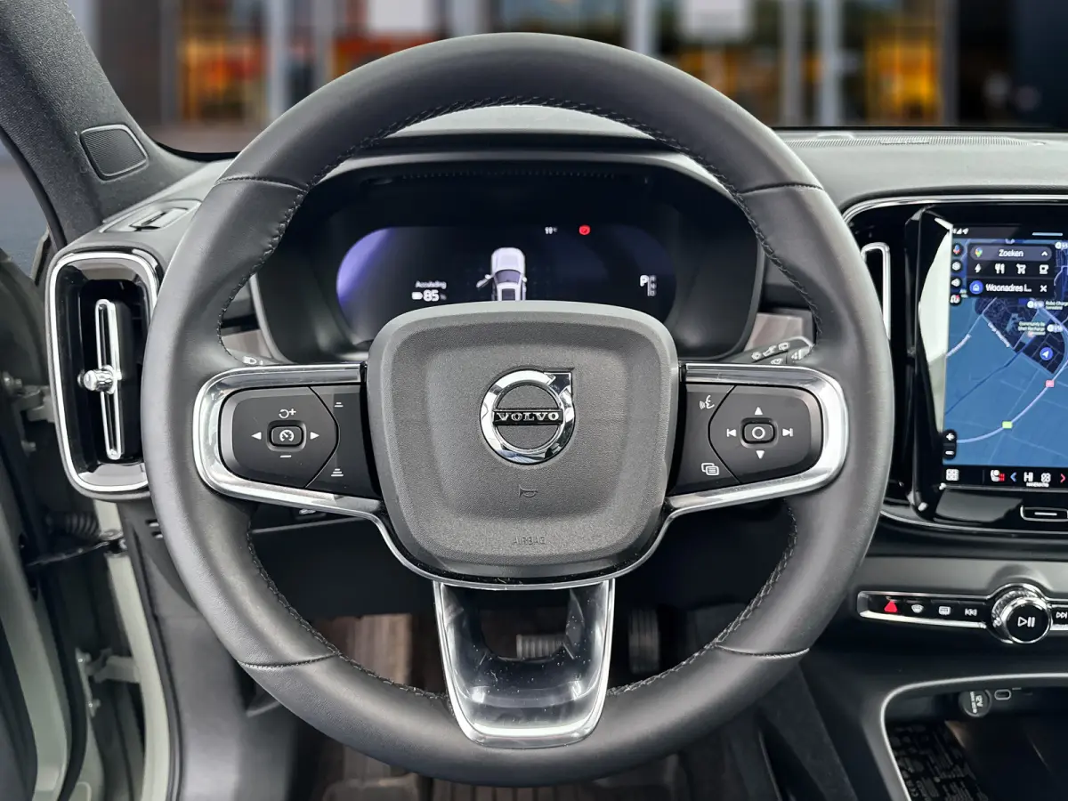 Twin AWD 408PK Ultimate 82kWh | 20" | Exterior Styling | Leder/Nubuck | Trekhaak | Getint Glas | Panoramadak | 360 Camera | Harman Kardon | Elektr. verst. Stoelen | Stoel/Stuurverwarming | W