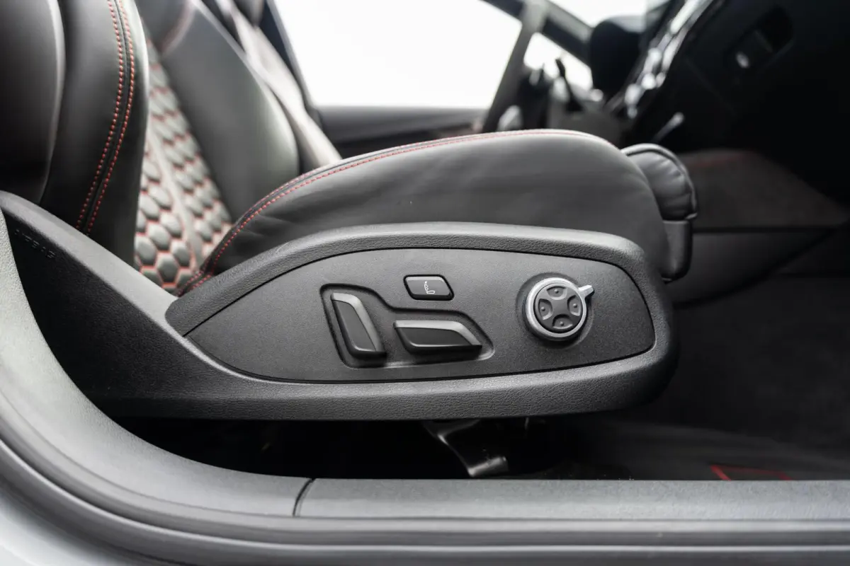 2.9 TFSI RS 4 quattro competition plus