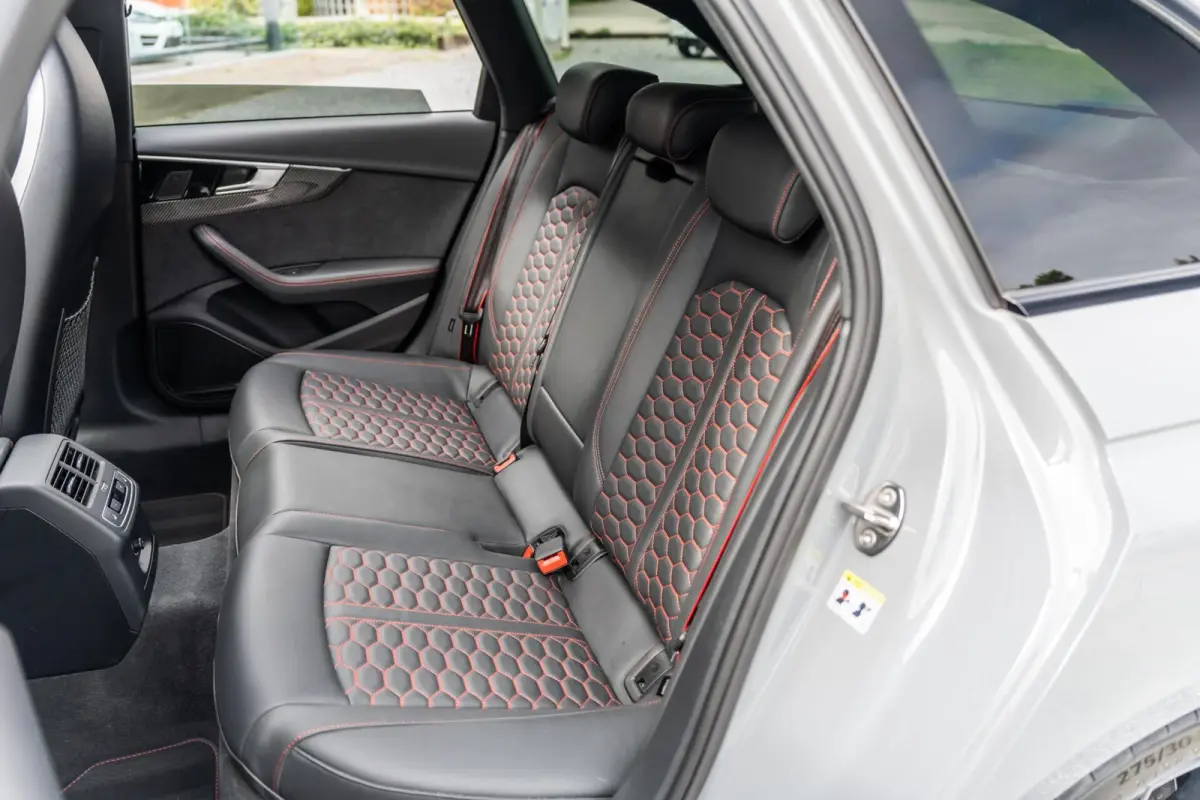 2.9 TFSI RS 4 quattro competition plus