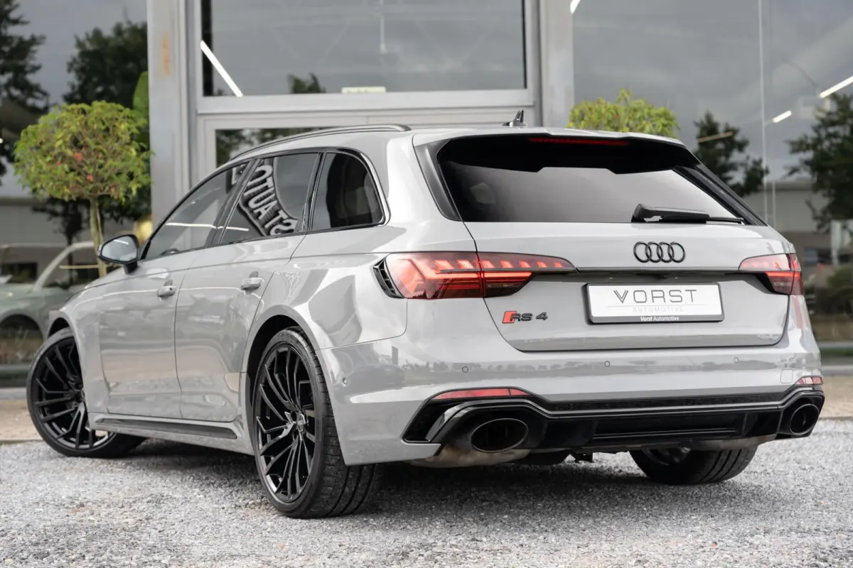 2.9 TFSI RS 4 quattro competition plus