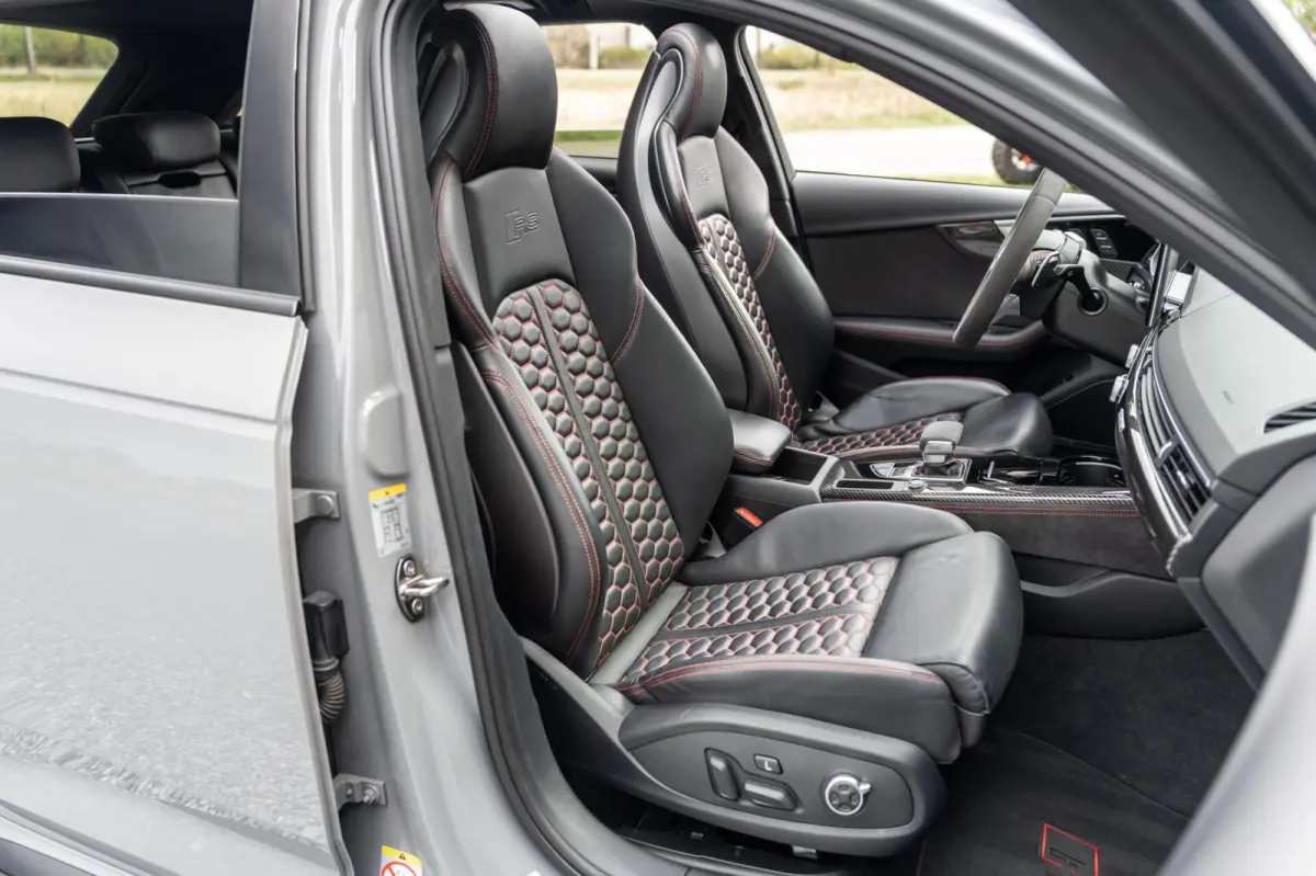 2.9 TFSI RS 4 quattro competition plus