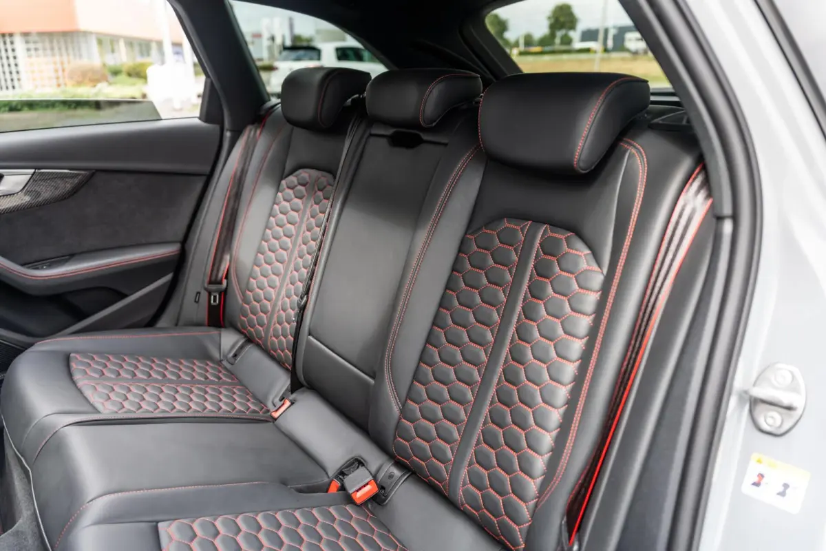 2.9 TFSI RS 4 quattro competition plus
