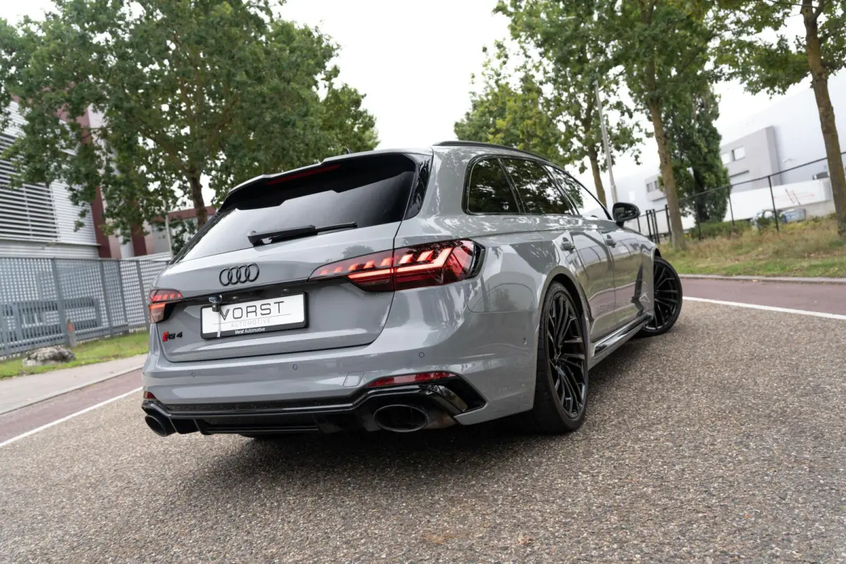 2.9 TFSI RS 4 quattro competition plus
