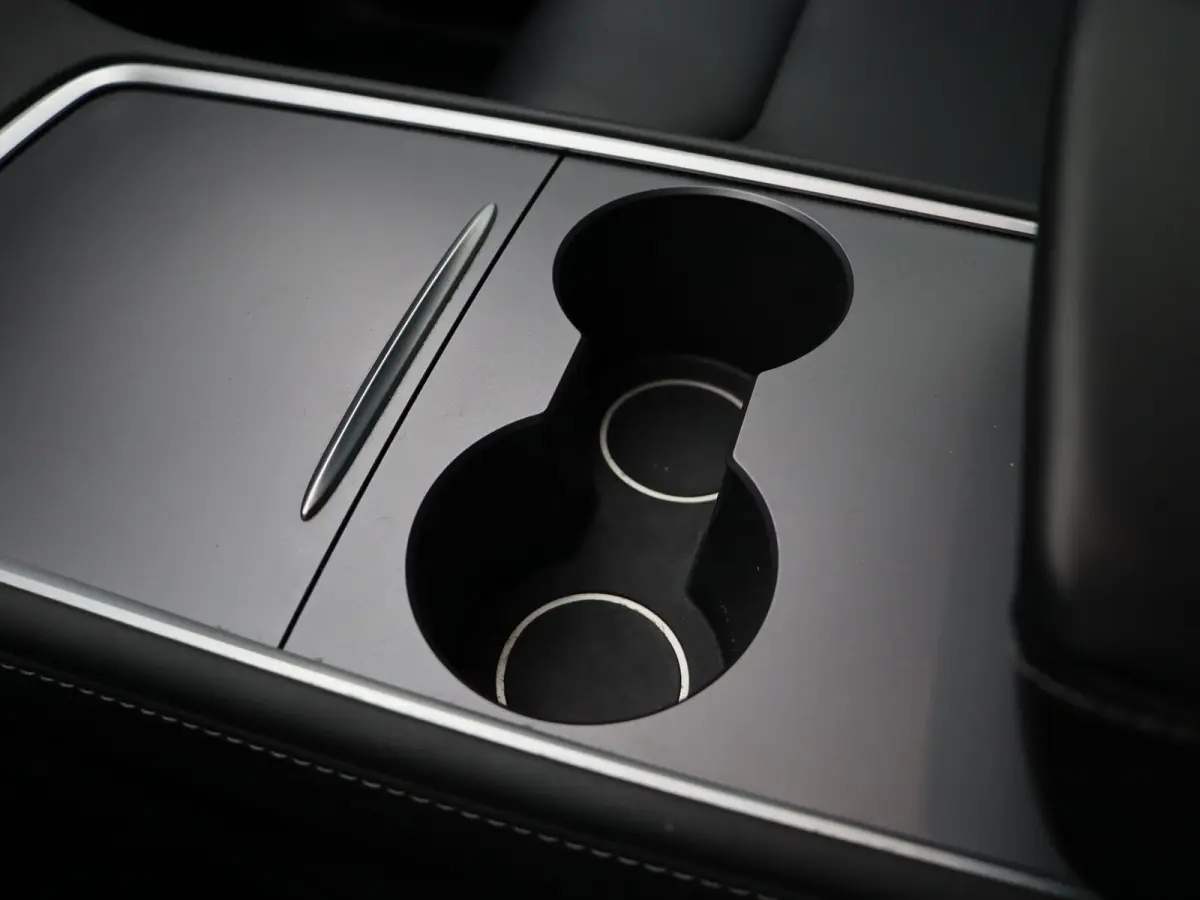 Performance AWD 75 kWh | Trekhaak | Full Self-Driving | 1600kg Trekgewicht | Panoramadak |