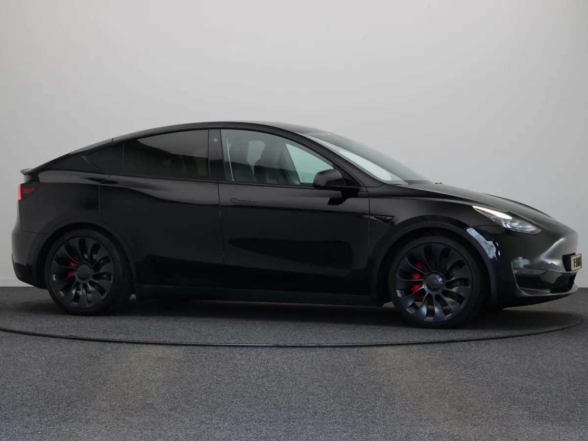 Performance AWD 75 kWh | Trekhaak | Full Self-Driving | 1600kg Trekgewicht | Panoramadak |