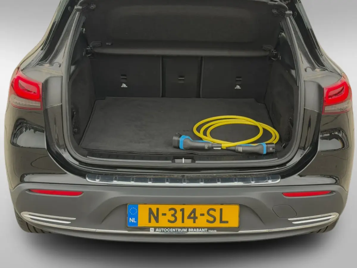 250 67 kWh 97% SoH (NL-auto, 1e Eig, Dealer OndH, Carplay, SfeerV, Camera, Navi, Cruise Con, Etc)