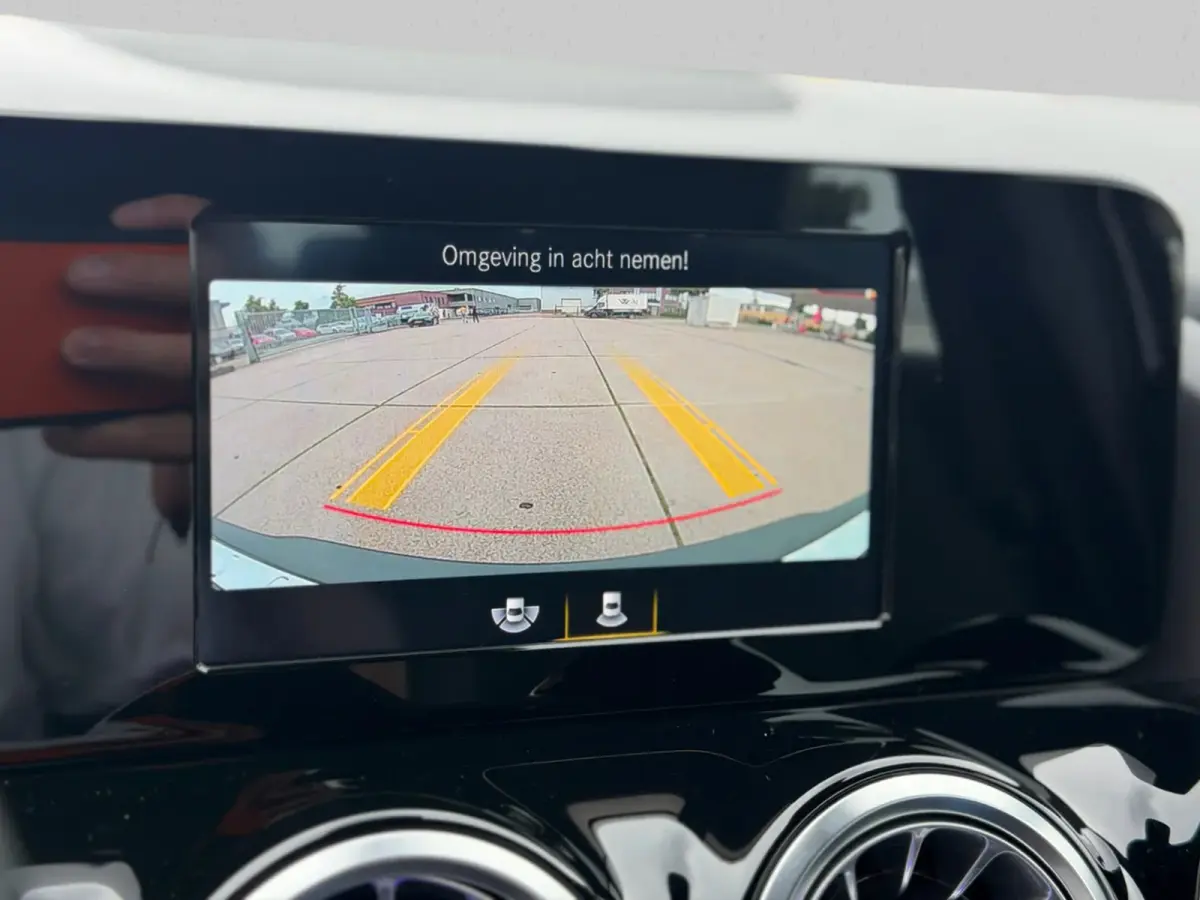 250 67 kWh 97% SoH (NL-auto, 1e Eig, Dealer OndH, Carplay, SfeerV, Camera, Navi, Cruise Con, Etc)