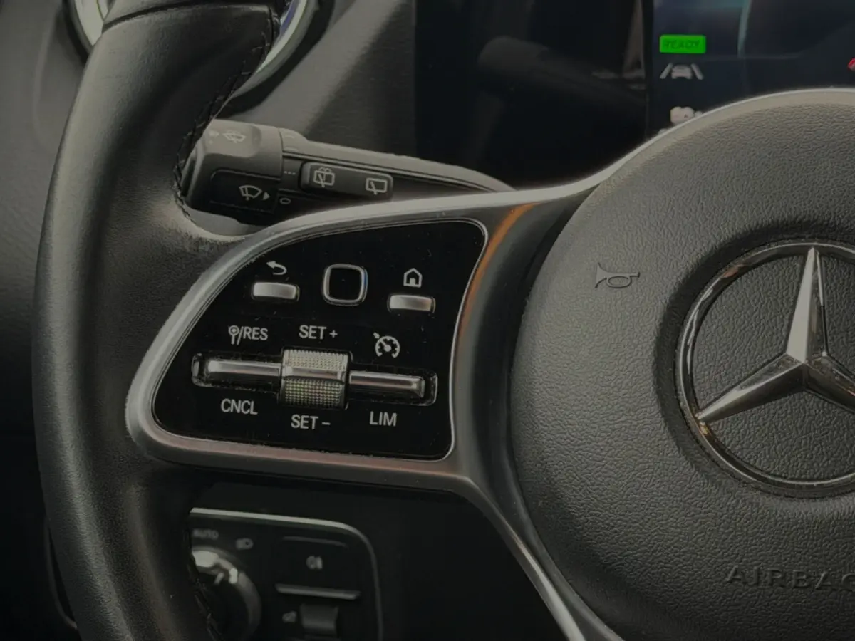 250 67 kWh 97% SoH (NL-auto, 1e Eig, Dealer OndH, Carplay, SfeerV, Camera, Navi, Cruise Con, Etc)