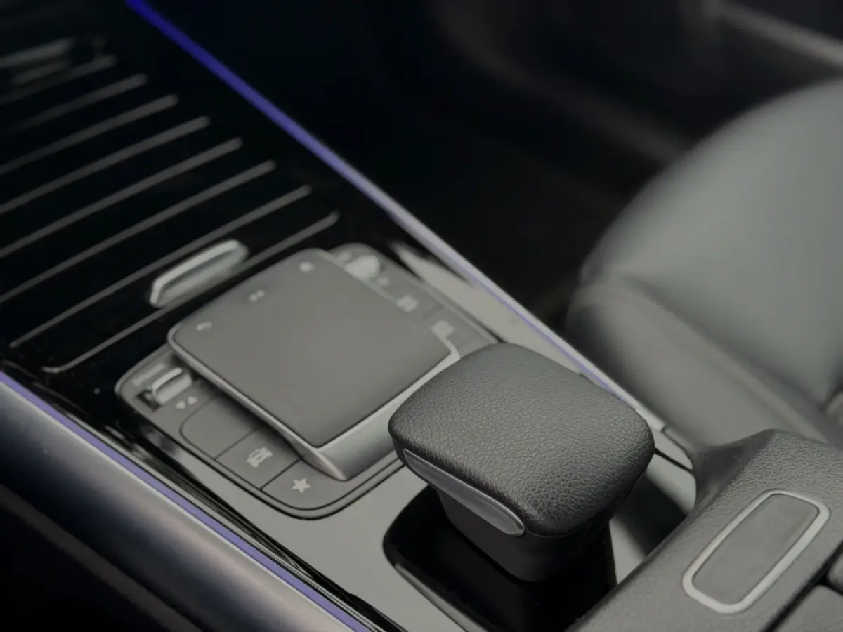 250 67 kWh 97% SoH (NL-auto, 1e Eig, Dealer OndH, Carplay, SfeerV, Camera, Navi, Cruise Con, Etc)