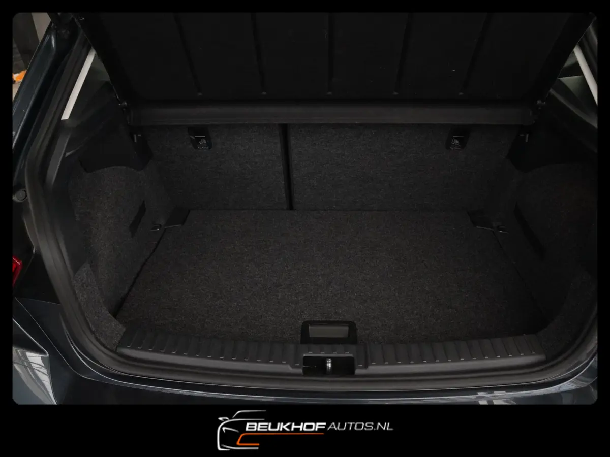 1.0 EcoTSI Airco Virtual dash Carplay parkeersensor