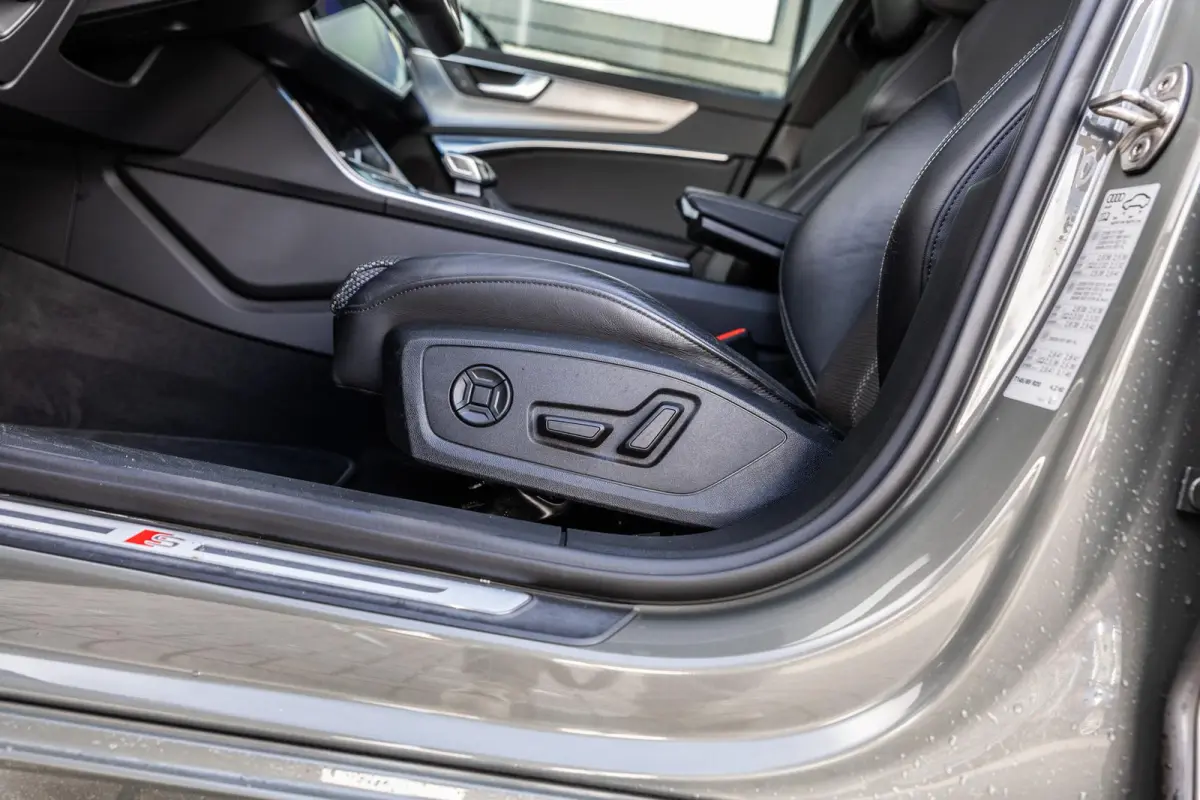 40 TFSI 204pk S edition Competition | Panoramadak | B&O Audio | Memory | Achteruitrijcamera | Sfeerverlichting