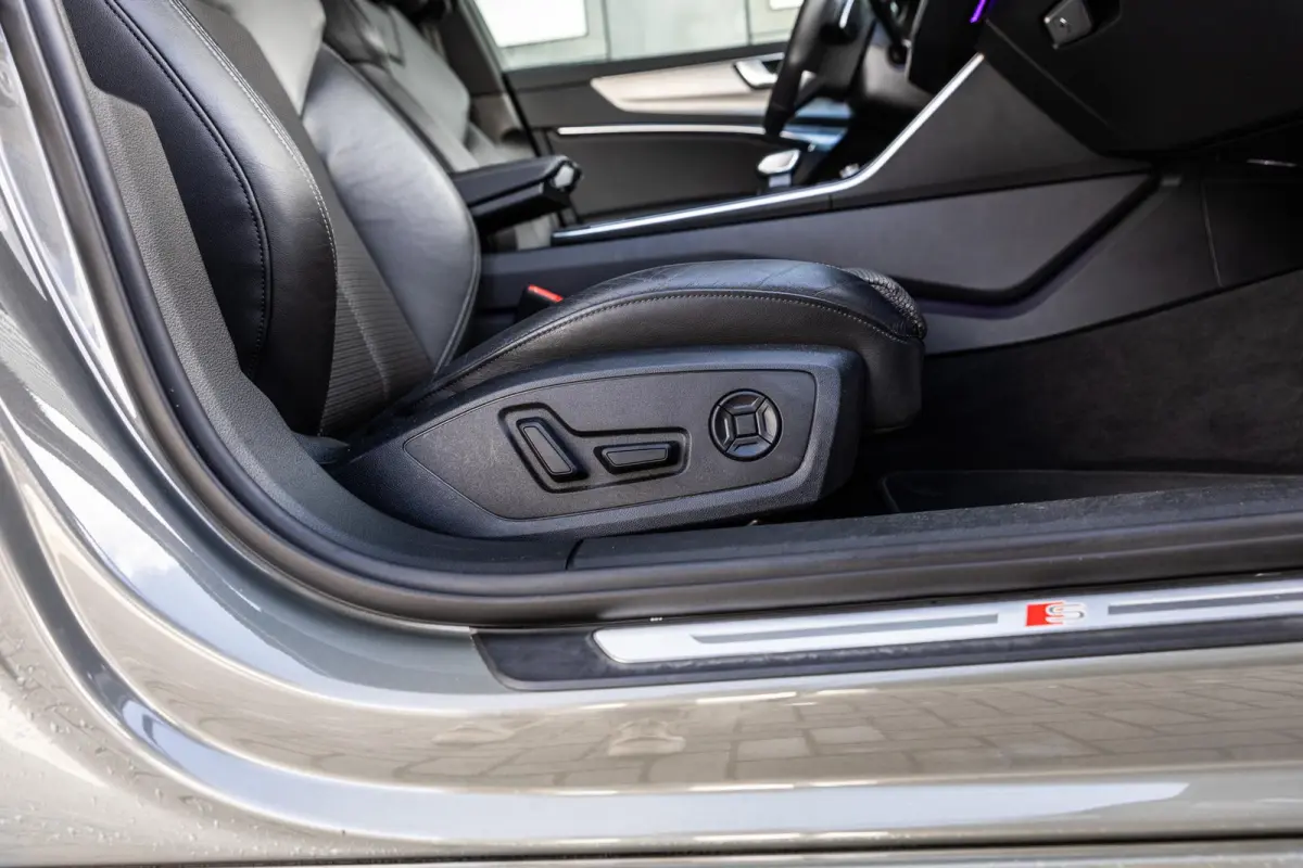 40 TFSI 204pk S edition Competition | Panoramadak | B&O Audio | Memory | Achteruitrijcamera | Sfeerverlichting