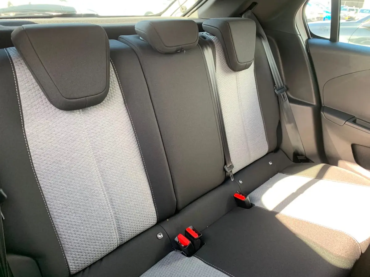 Edition | 16" Lichtmetalen velgen Diamond Cut | Comfort pakket | Dode hoek waarschuwing