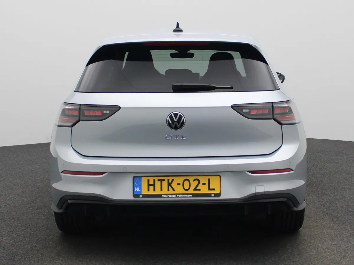 1.5 eHybrid GTE | 272 PK| Soh 100% | Origineel Nederlands | 1e Eigenaar | Navigatie | LED Matrix | Achteruitrijcamera | Stoelverwarming | Stuurwielverwarming | Black Style |
