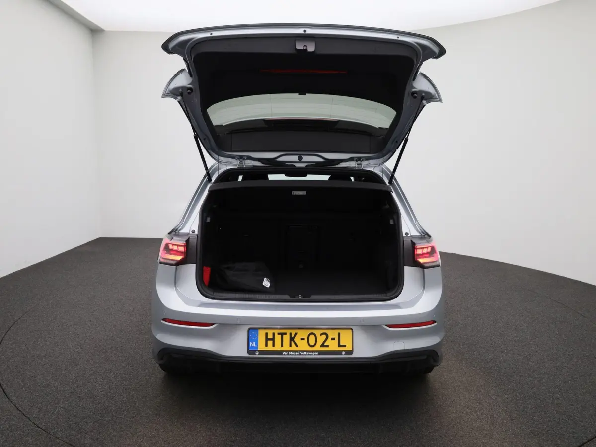 1.5 eHybrid GTE | 272 PK| Soh 100% | Origineel Nederlands | 1e Eigenaar | Navigatie | LED Matrix | Achteruitrijcamera | Stoelverwarming | Stuurwielverwarming | Black Style |