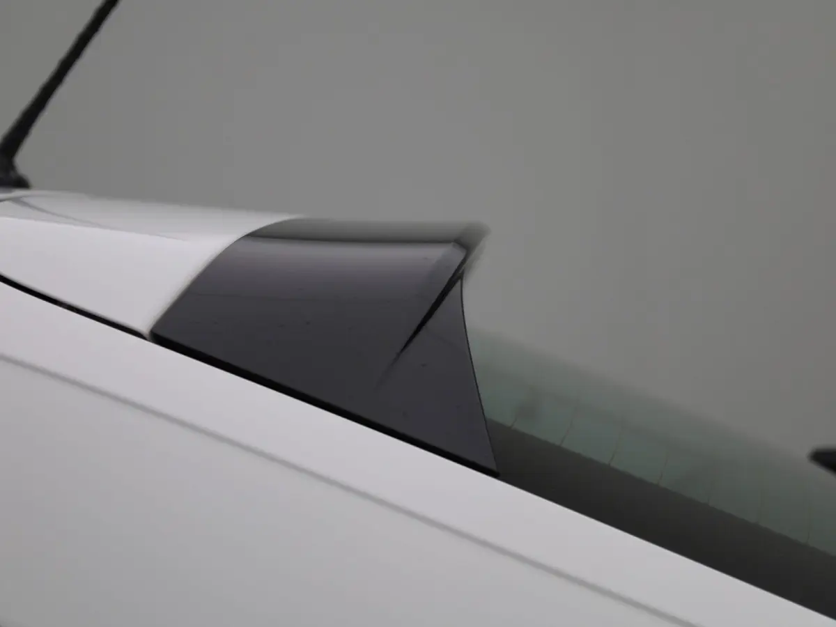 1.0 TSI Life | 110 PK | Automaat | Adaptieve Cruise Control | Apple Carplay / Android Auto |