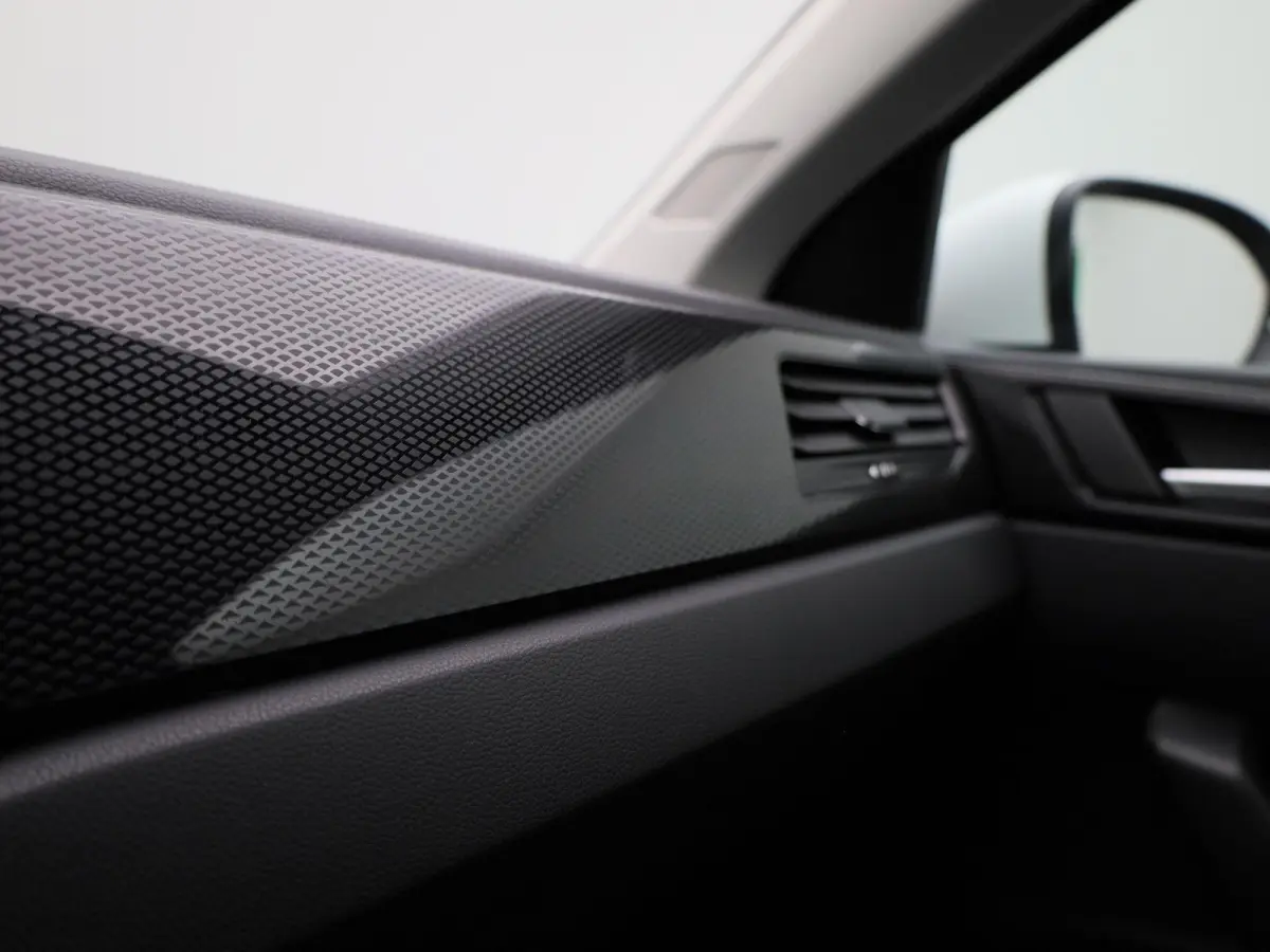 1.0 TSI Life | 110 PK | Automaat | Adaptieve Cruise Control | Apple Carplay / Android Auto |