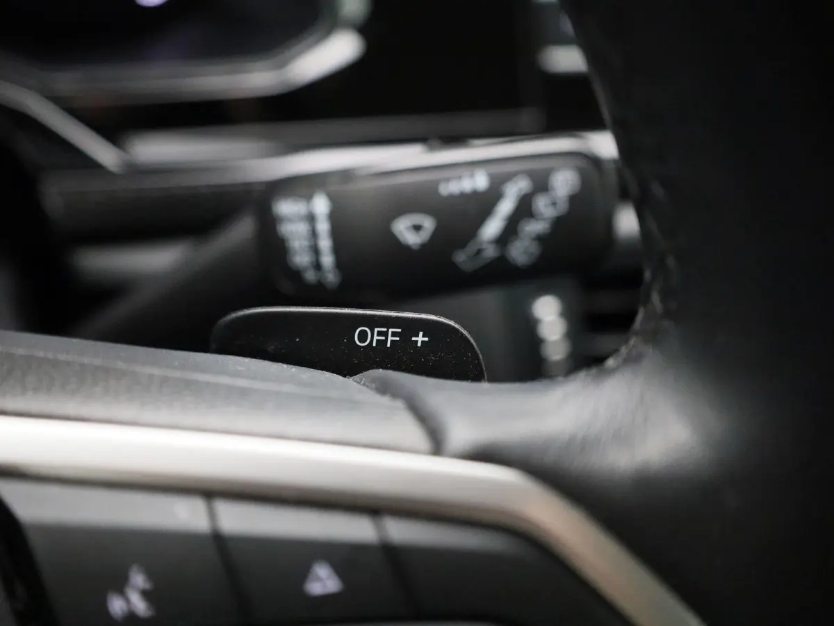 1.0 TSI Life | 110 PK | Automaat | Adaptieve Cruise Control | Apple Carplay / Android Auto |