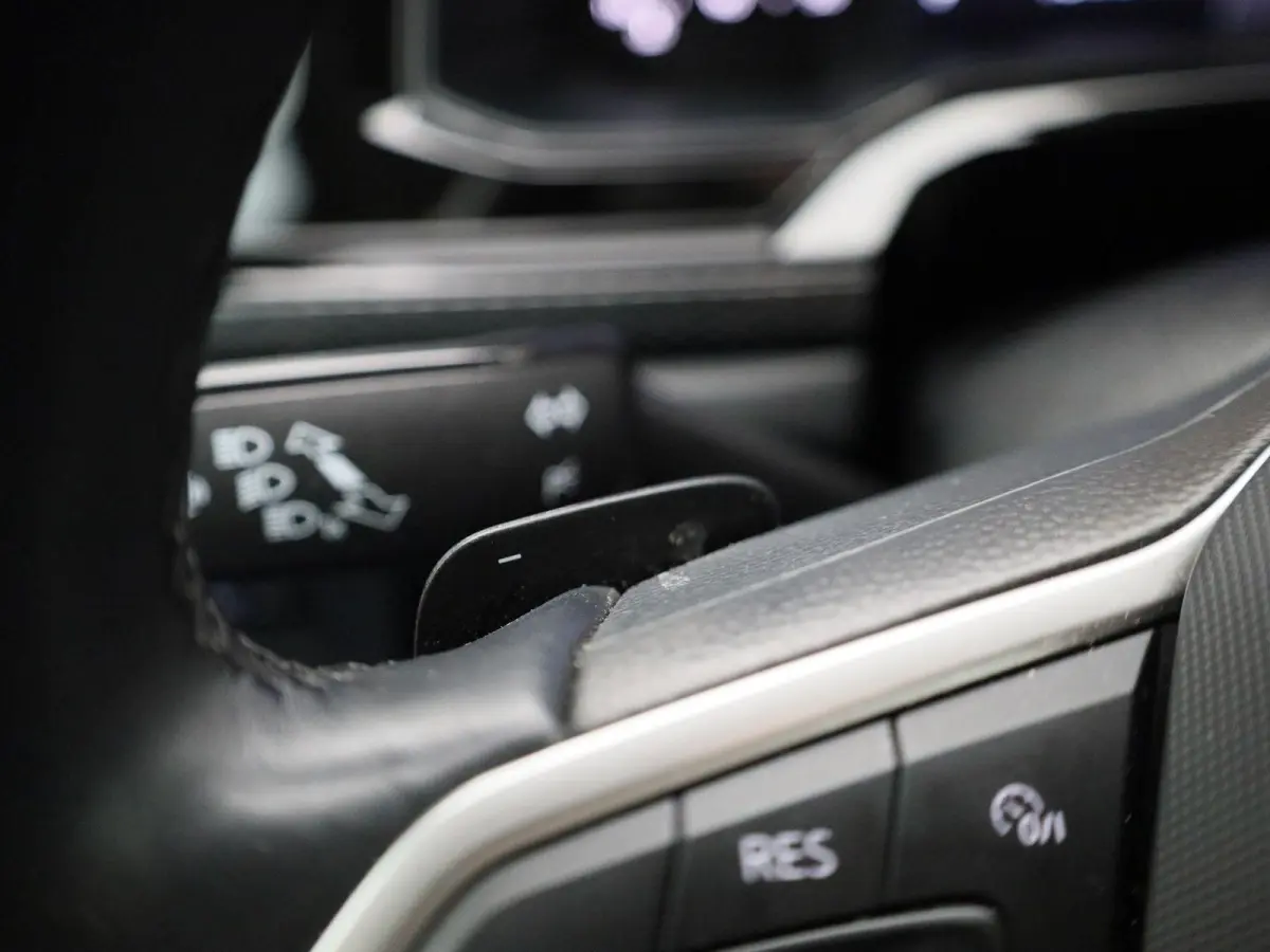 1.0 TSI Life | 110 PK | Automaat | Adaptieve Cruise Control | Apple Carplay / Android Auto |