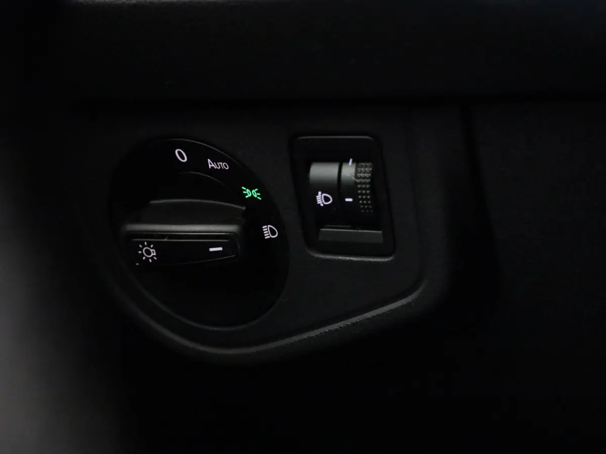 1.0 TSI Life | 110 PK | Automaat | Adaptieve Cruise Control | Apple Carplay / Android Auto |