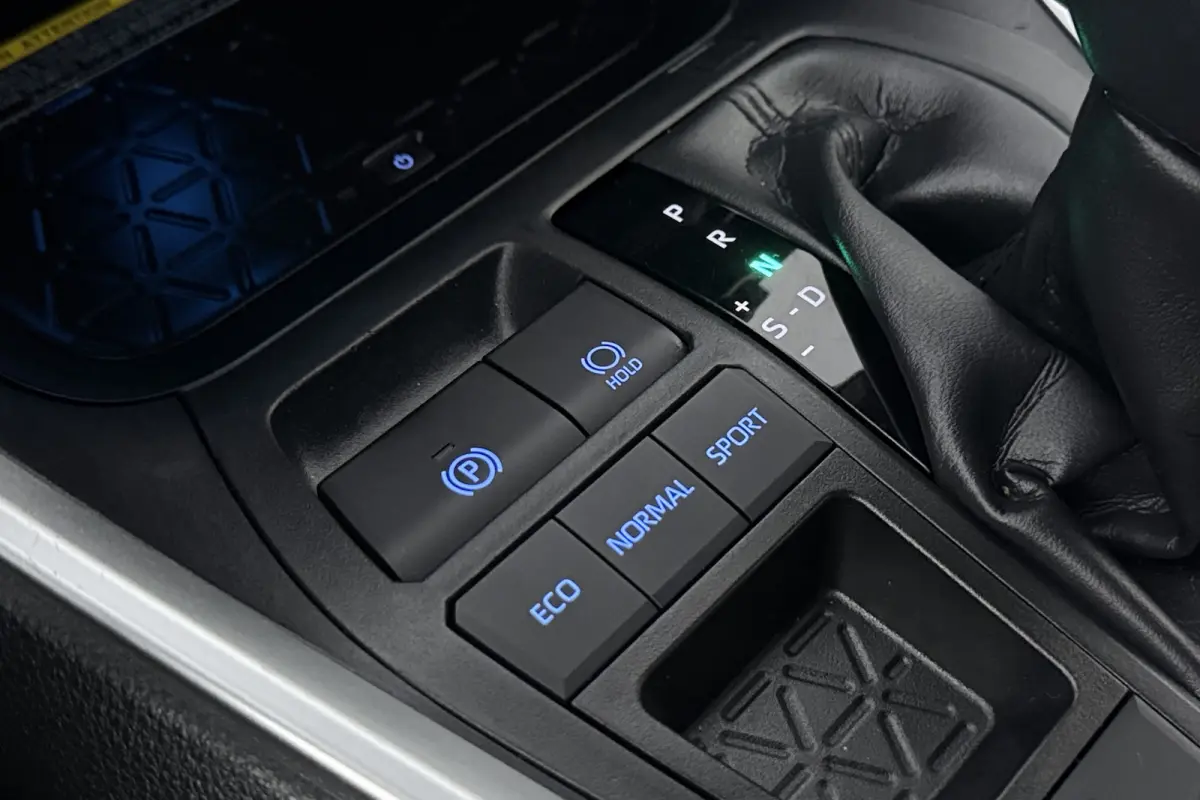 2.5 Hybrid Bi-Tone (NAVIGATIE, CAMERA, STOELVERWARMING, CARPLAY, LED)
