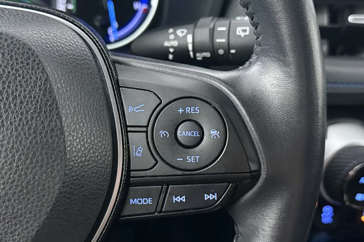 2.5 Hybrid Bi-Tone (NAVIGATIE, CAMERA, STOELVERWARMING, CARPLAY, LED)
