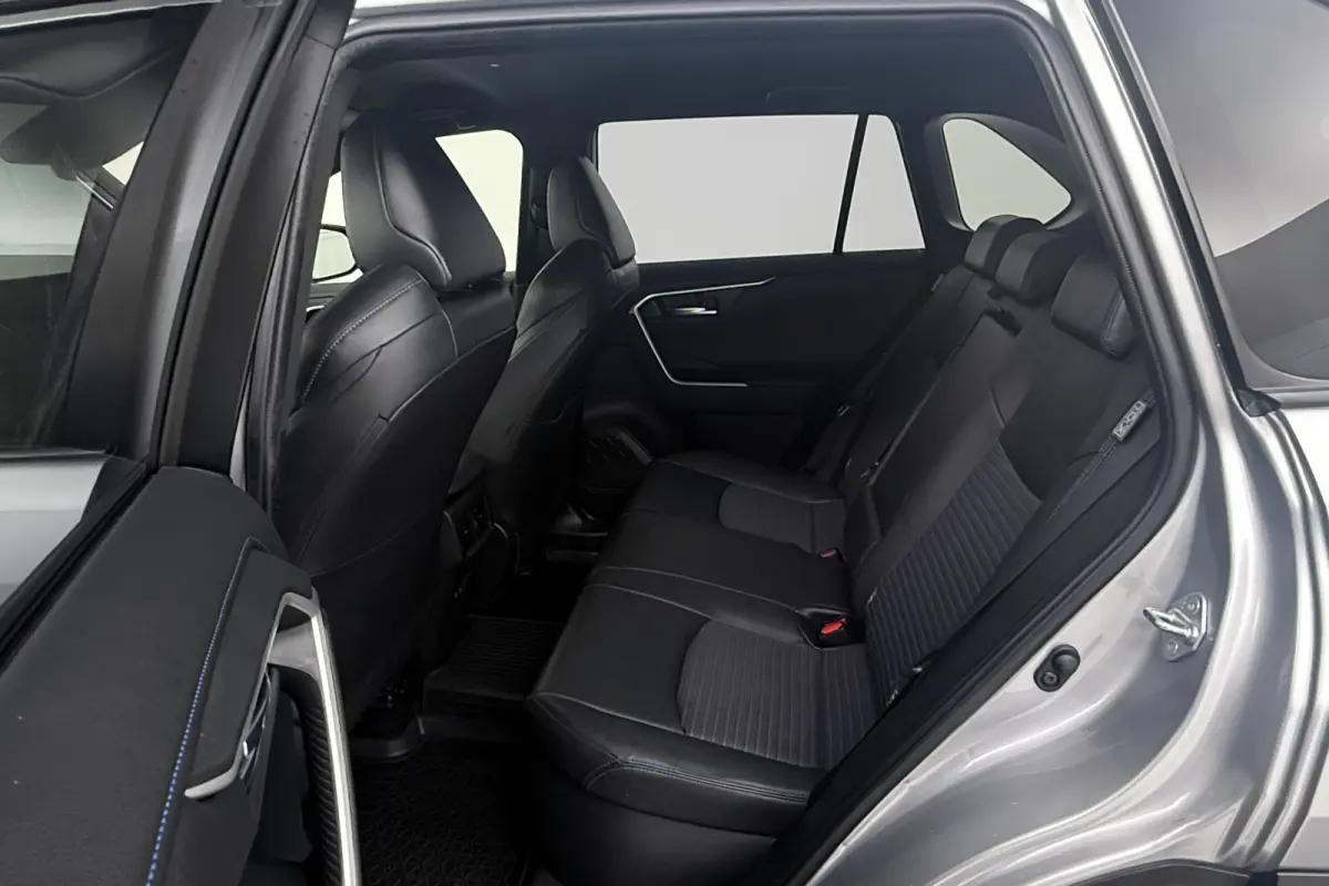 2.5 Hybrid Bi-Tone (NAVIGATIE, CAMERA, STOELVERWARMING, CARPLAY, LED)